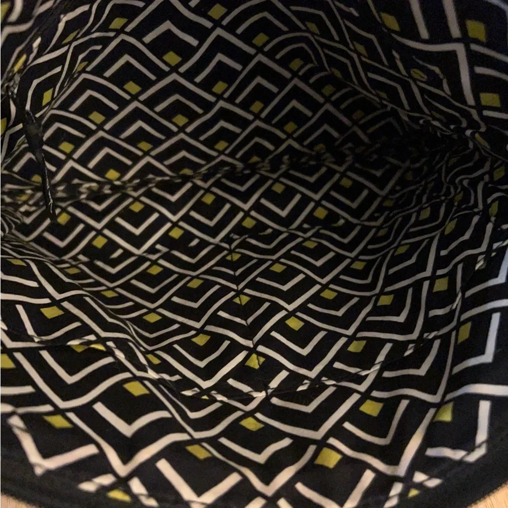 NWT- Vera Bradley Tablet Hipster crossbody bag in the "La Neon Rose" pattern. - Picture 9 of 15